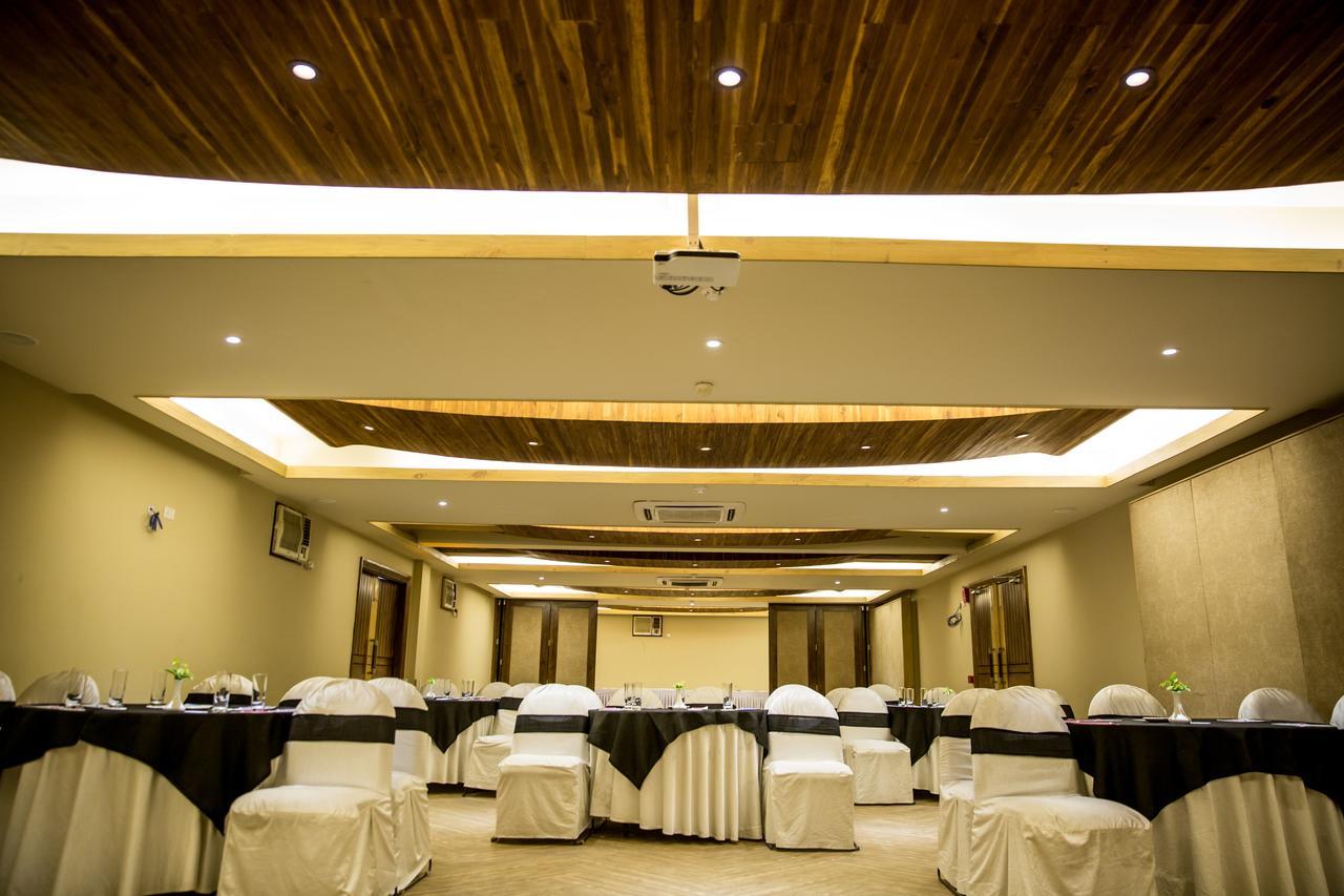 Downtown Resorts Nh8 Dhāruhera Exterior foto